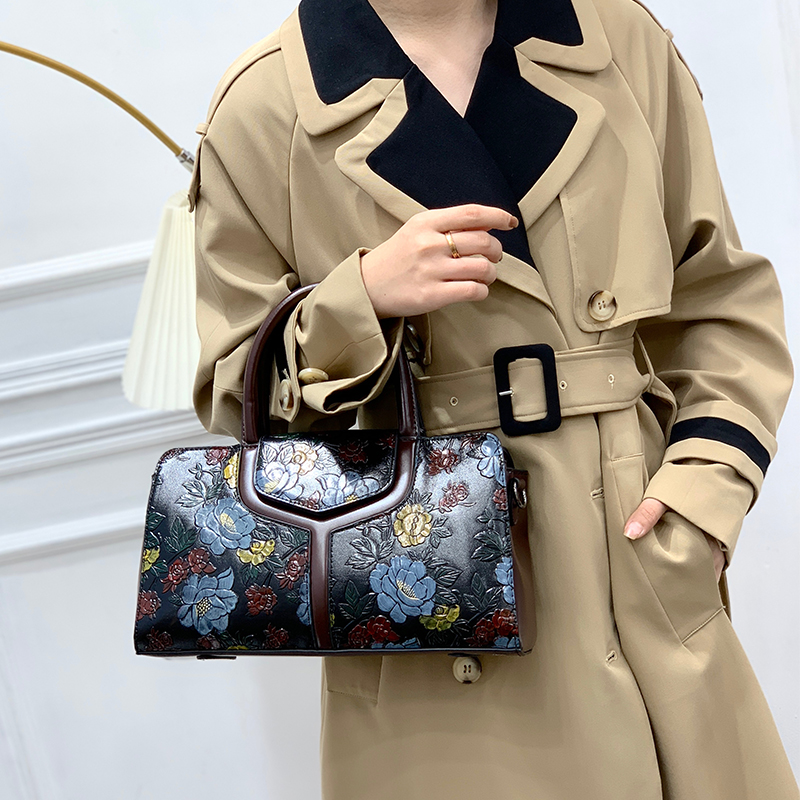 Vintage Floral Embossed Boston - огляд і ціна Luxury Bags Vegan Leather
