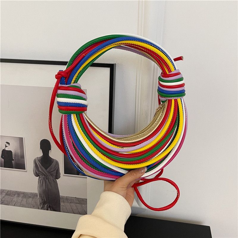 Internet-famous Woven Bag Colo - огляд і ціна Luxury Bags Levels