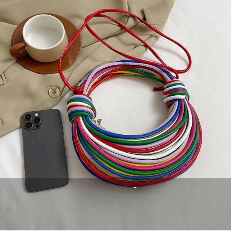 Internet-famous Woven Bag Colo - огляд і ціна Luxury Bags Levels