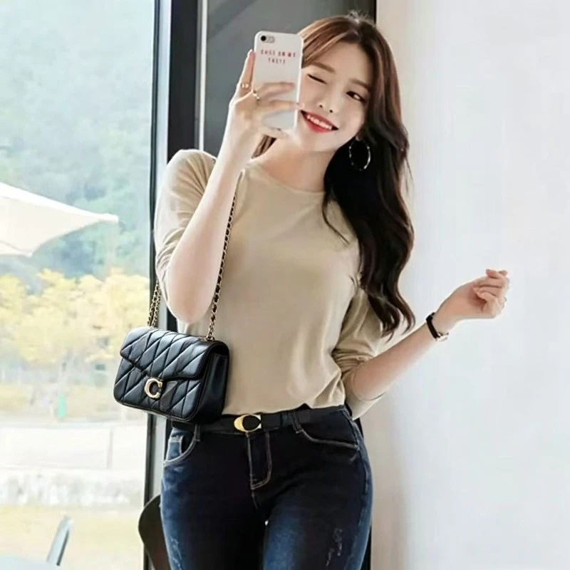 Luxury Women's Crossbody Bag P - огляд і ціна Key Holder Leather Pouch